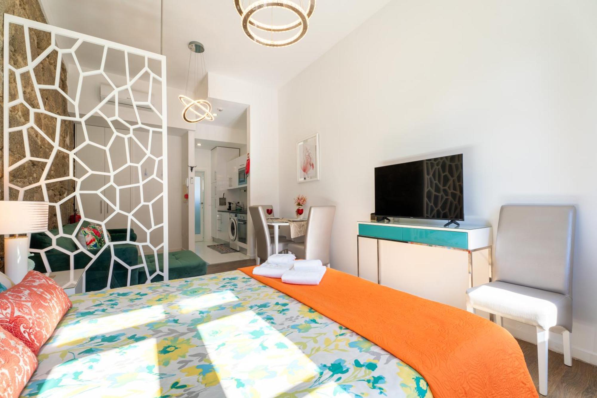 Central Cozy Stay 2 Ac Near Metro ポルト エクステリア 写真
